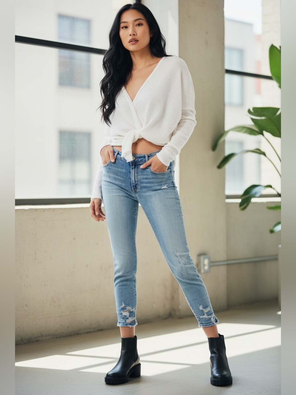 AGOLDE Sophie Crop Light Wash Denim Skinny Ripped Jeans Size 26